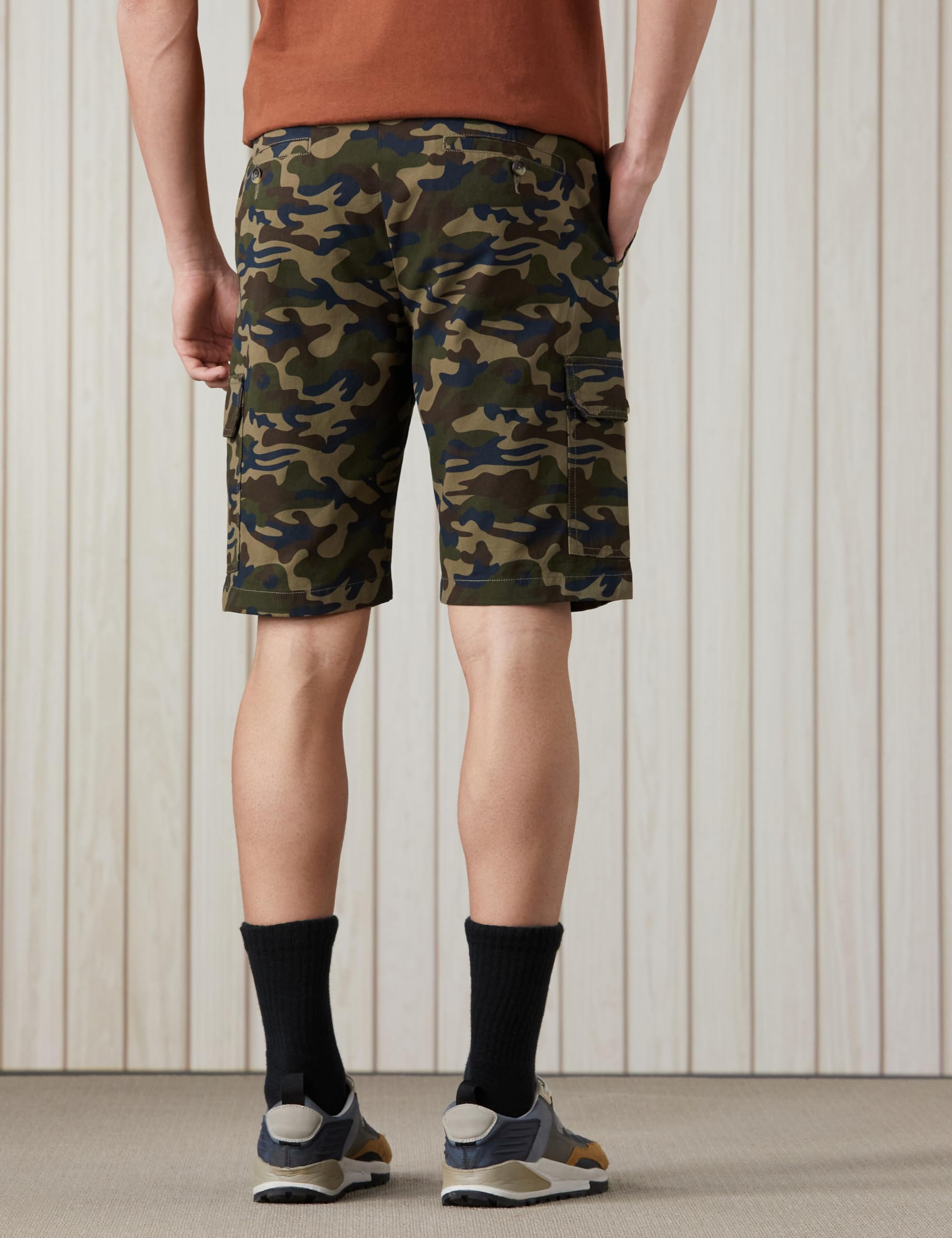 Amazon Brand - Symbol Men's Cotton Cargo Regular Fit Shorts thumbnail 2